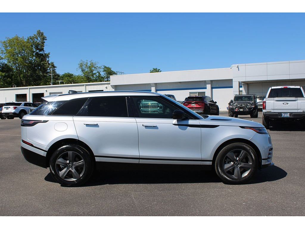 2025 Land Rover Range Rover Velar P250 Dynamic SE