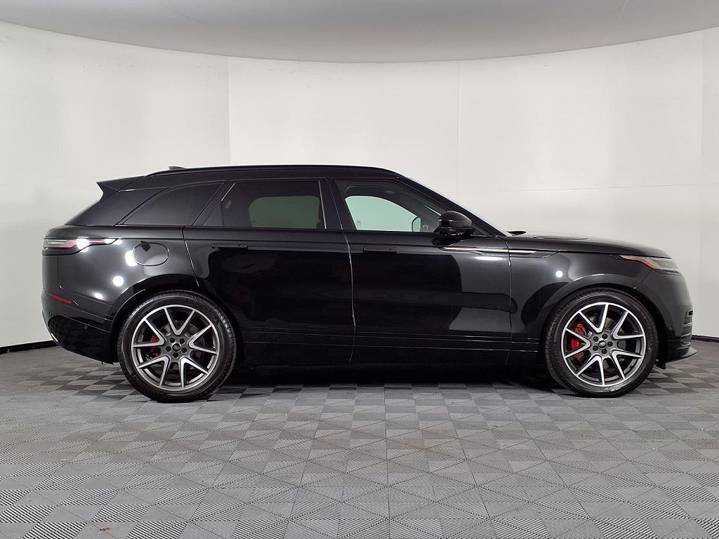 2024 Land Rover Range Rover Velar Dynamic SE