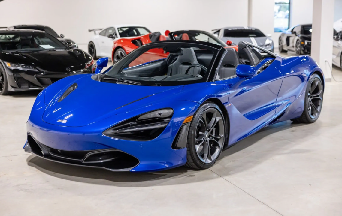 2022 McLaren 720S