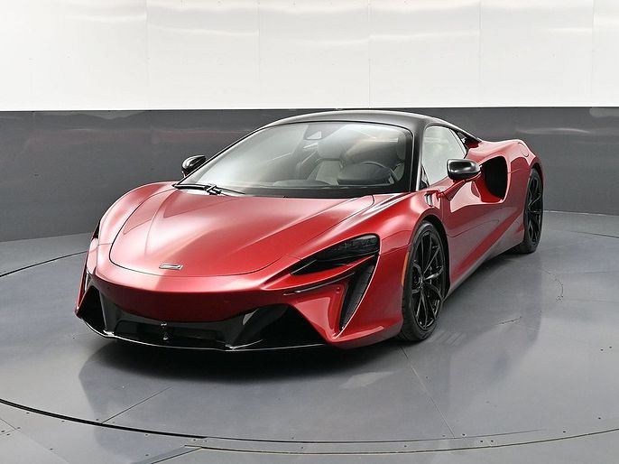 2024 McLaren Artura