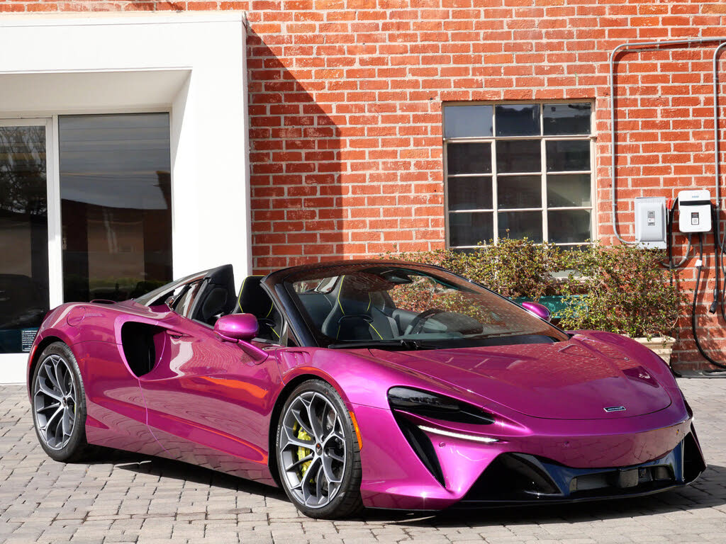 2027 McLaren Artura
