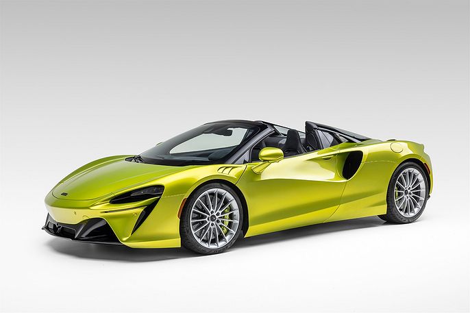 2025 McLaren Artura