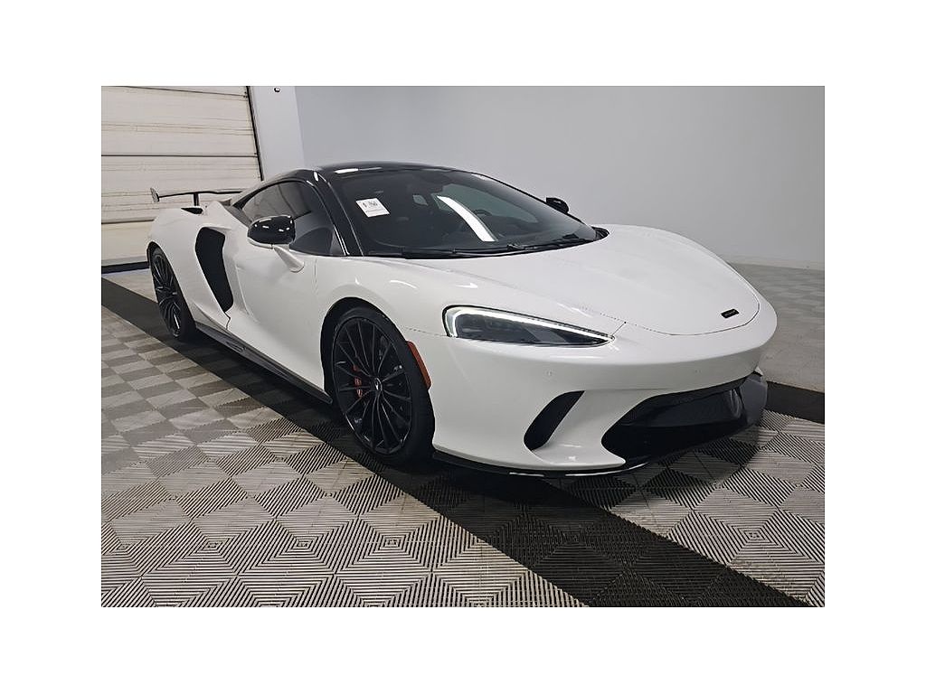 2022 McLaren GT