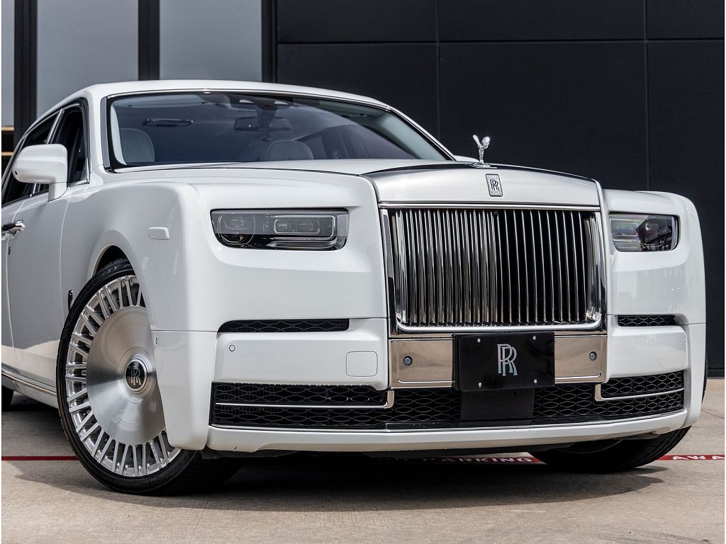 2023 Rolls-Royce Phantom EWB