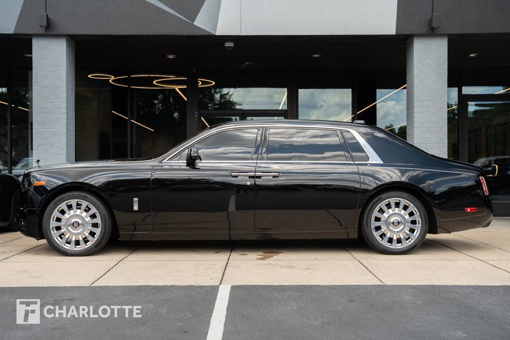 2023 Rolls-Royce Phantom EWB