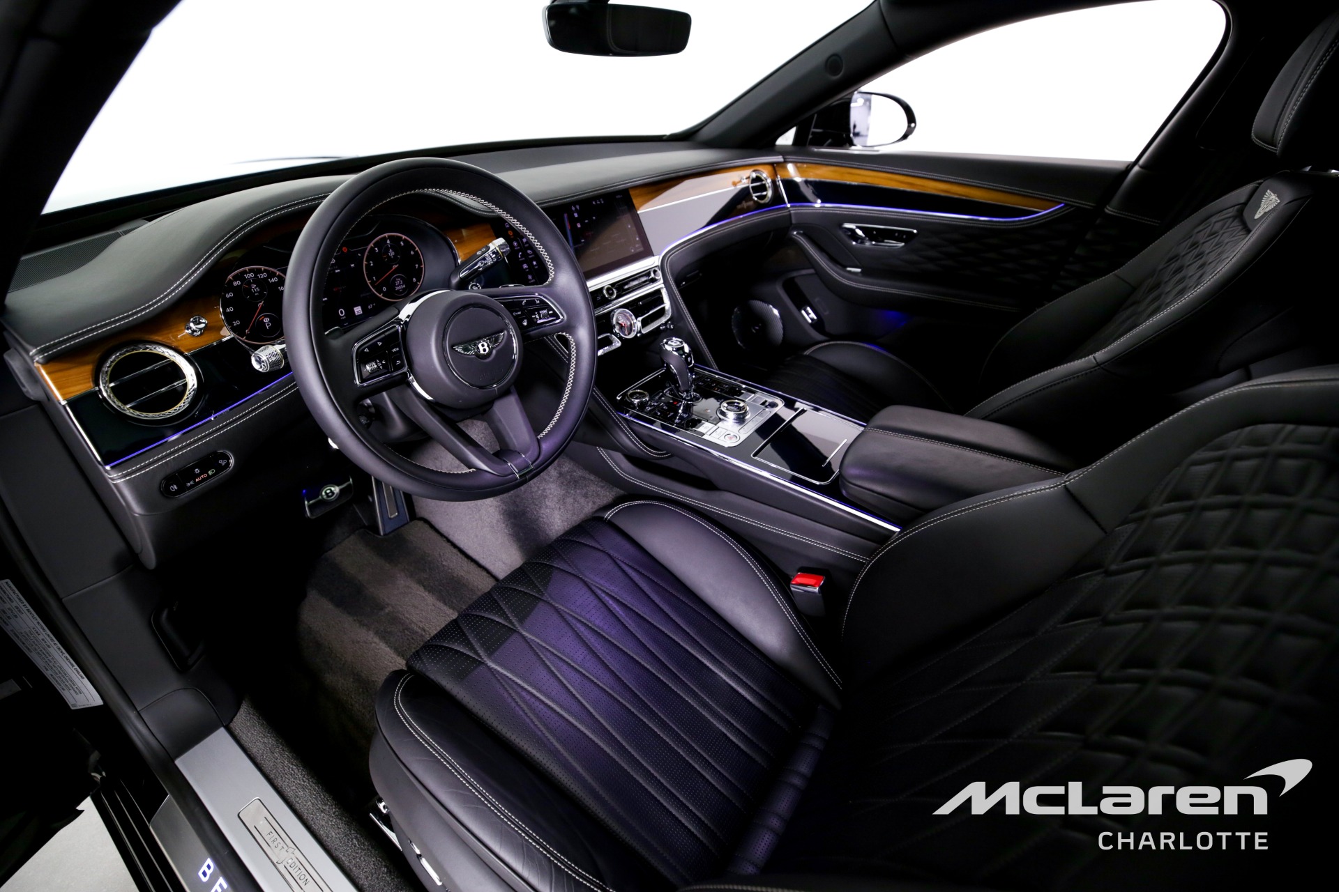 Vehicle Image 12 of 65 for 2021 Bentley Flying Spur