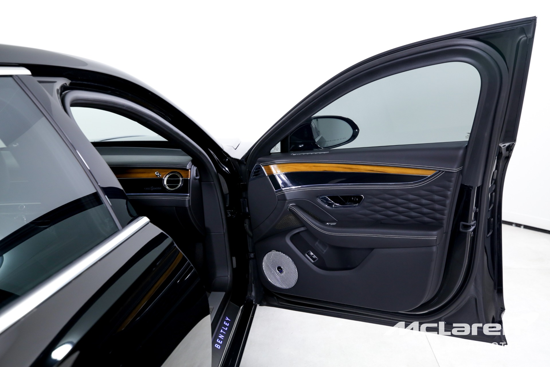 Vehicle Image 25 of 65 for 2021 Bentley Flying Spur