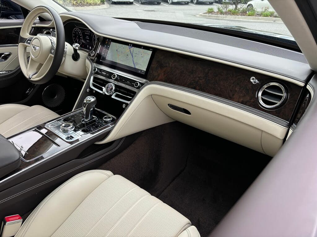 Vehicle Image 13 of 74 for 2020 Bentley Flying Spur