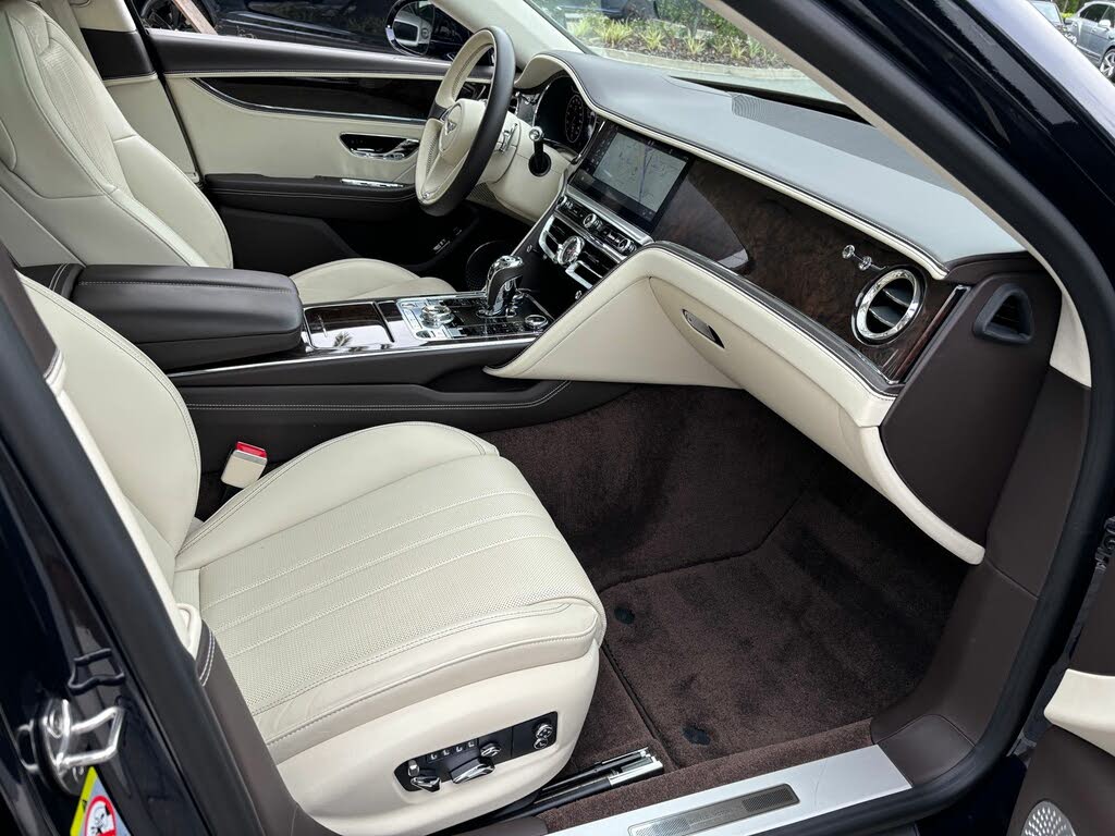 Vehicle Image 43 of 74 for 2020 Bentley Flying Spur