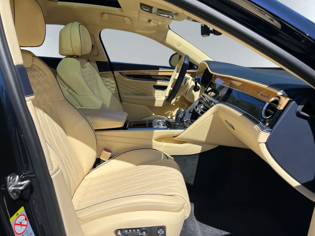 Vehicle Image 16 of 22 for 2022 Bentley Flying Spur