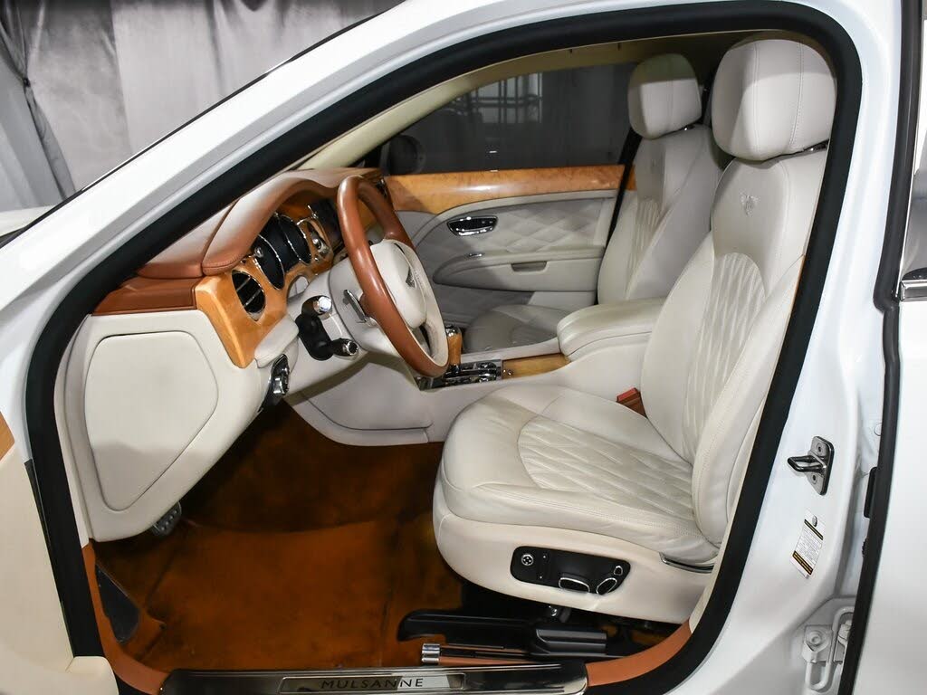 Vehicle Image 44 of 115 for 2017 Bentley Mulsanne