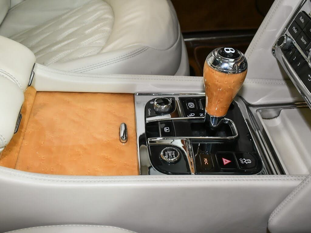 Vehicle Image 60 of 115 for 2017 Bentley Mulsanne