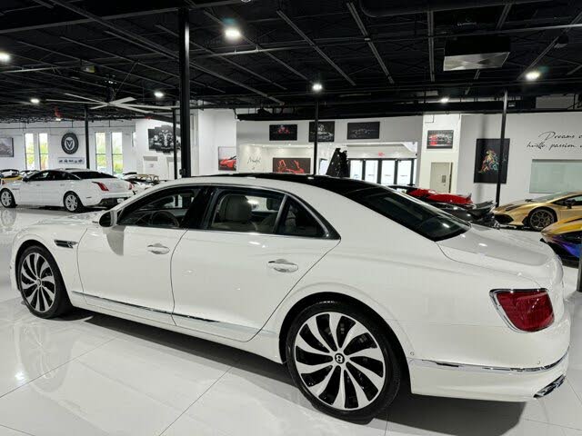 Vehicle Image 4 of 53 for 2022 Bentley Flying Spur