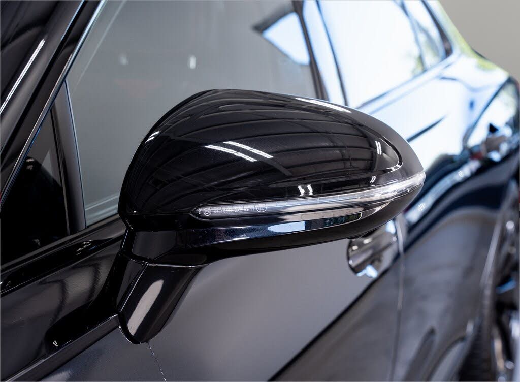 Vehicle Image 14 of 32 for 2022 Bentley Flying Spur