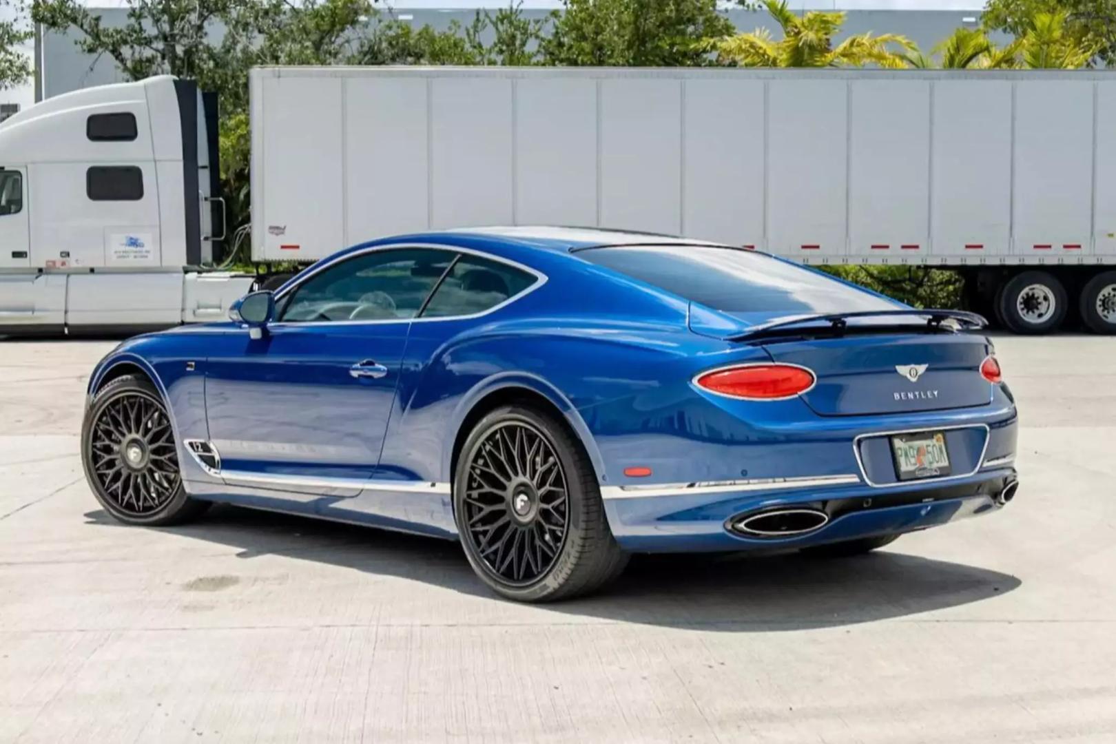 Vehicle Image 5 of 33 for 2020 Bentley Continental