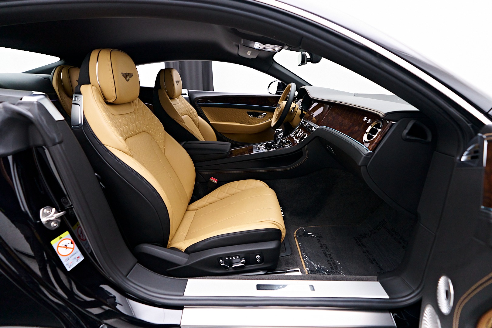 Vehicle Image 25 of 154 for 2020 Bentley Continental