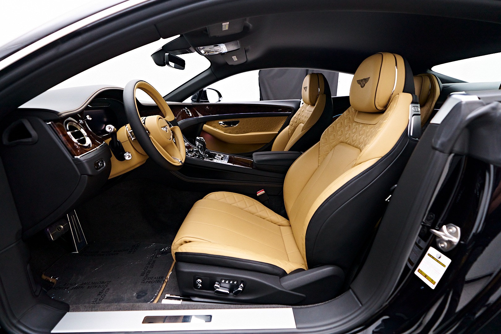 Vehicle Image 28 of 154 for 2020 Bentley Continental