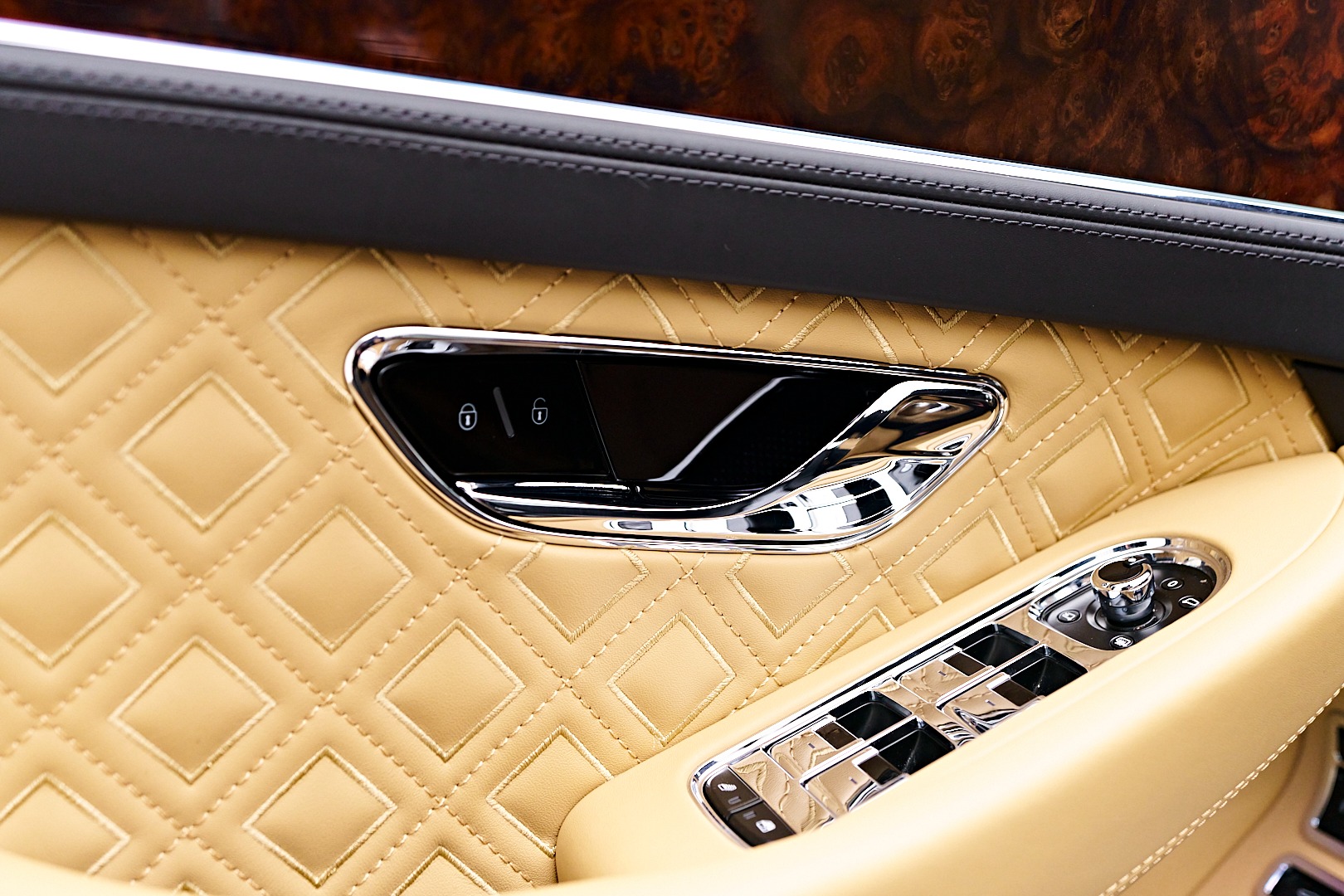 Vehicle Image 30 of 154 for 2020 Bentley Continental