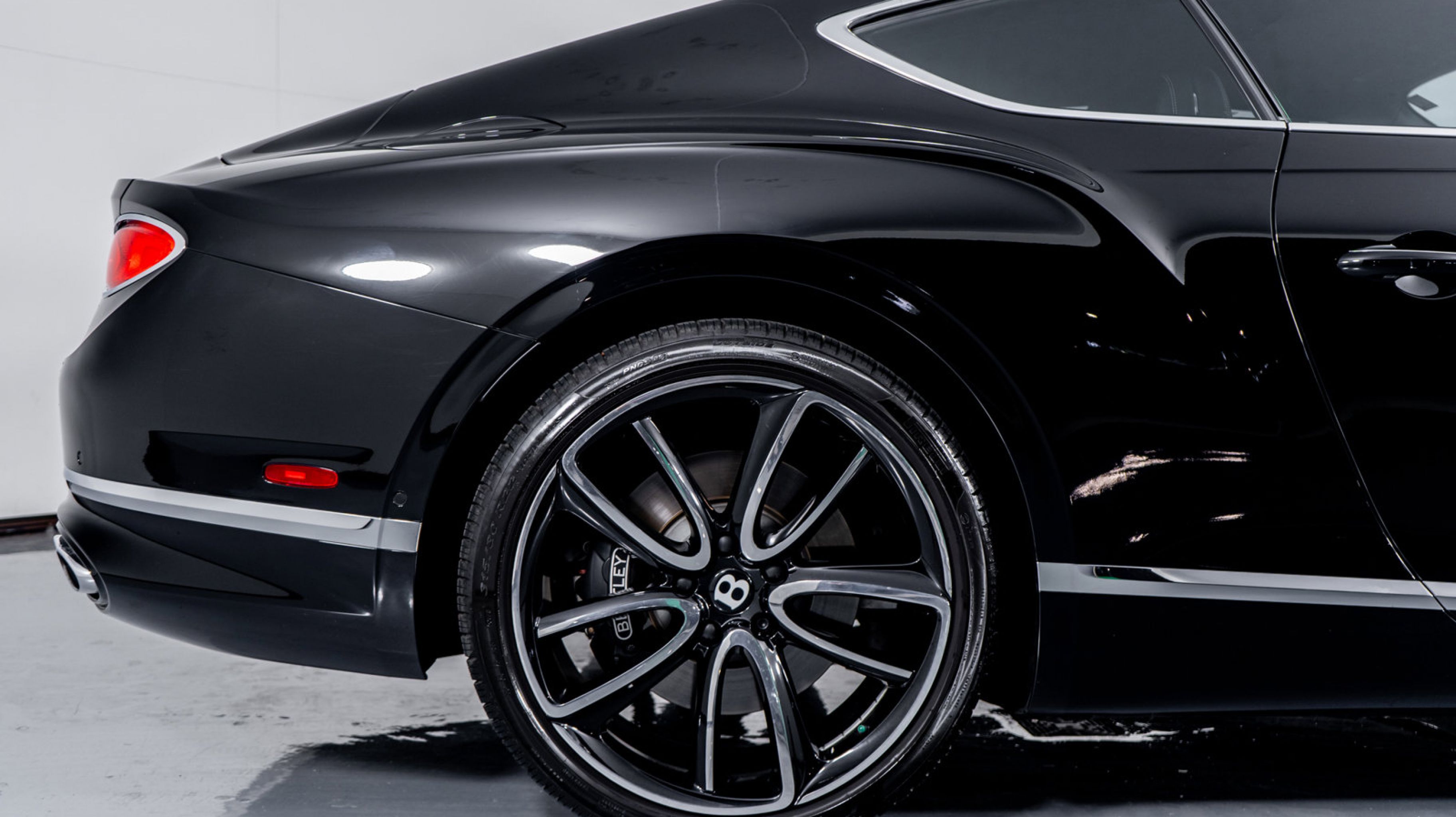 Vehicle Image 11 of 57 for 2020 Bentley Continental