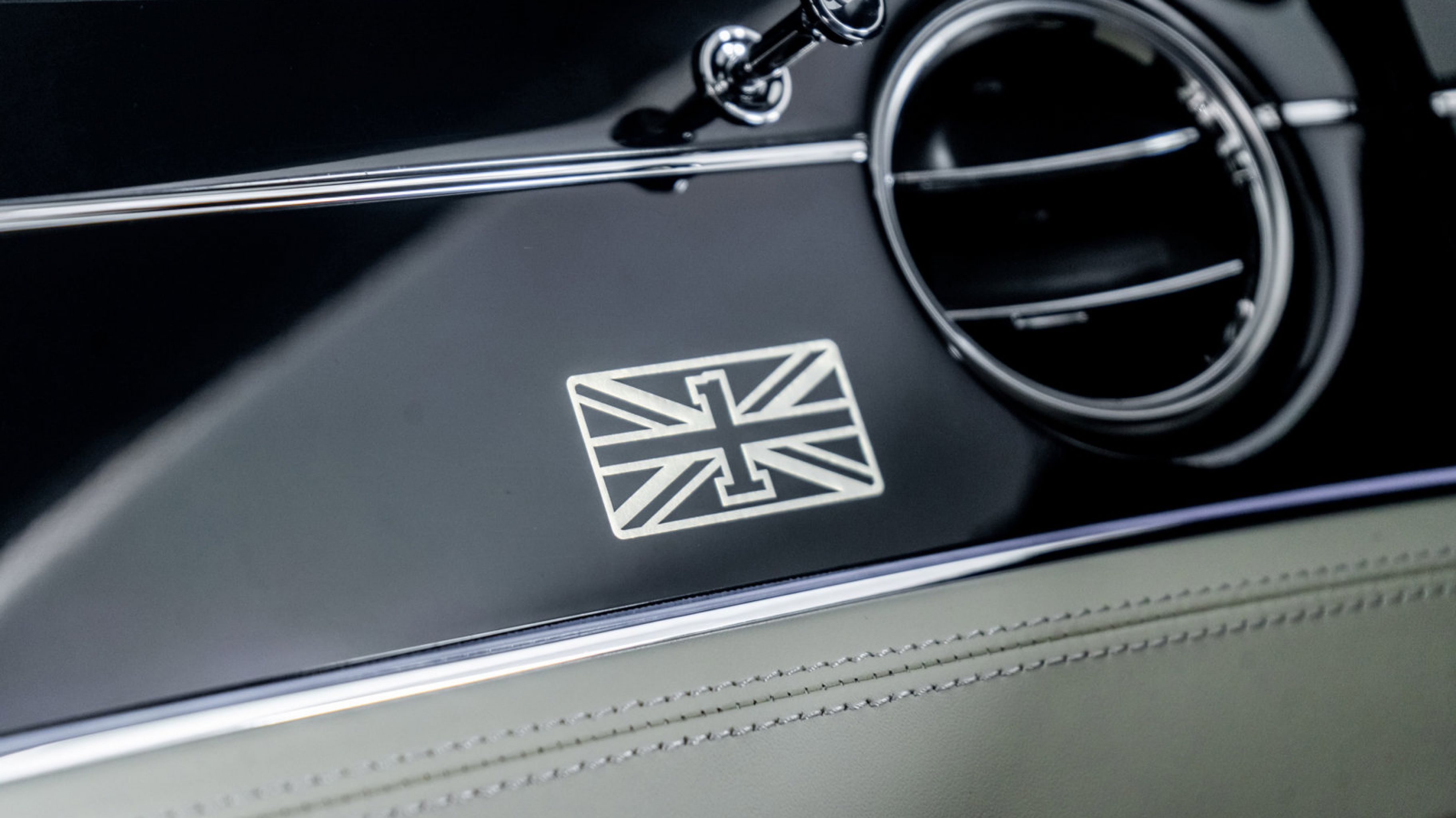 Vehicle Image 48 of 57 for 2020 Bentley Continental