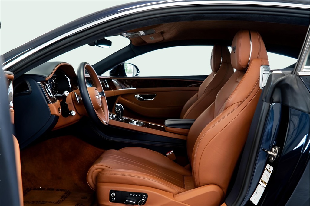 Vehicle Image 24 of 44 for 2020 Bentley Continental