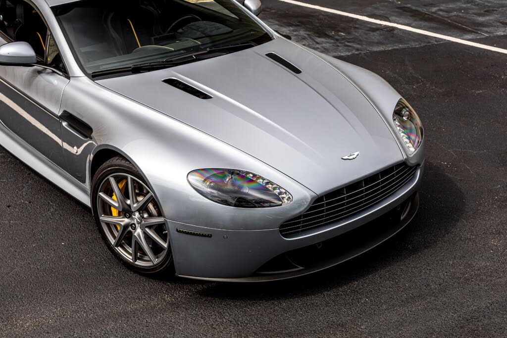 2015 Aston Martin V8 Vantage - 13