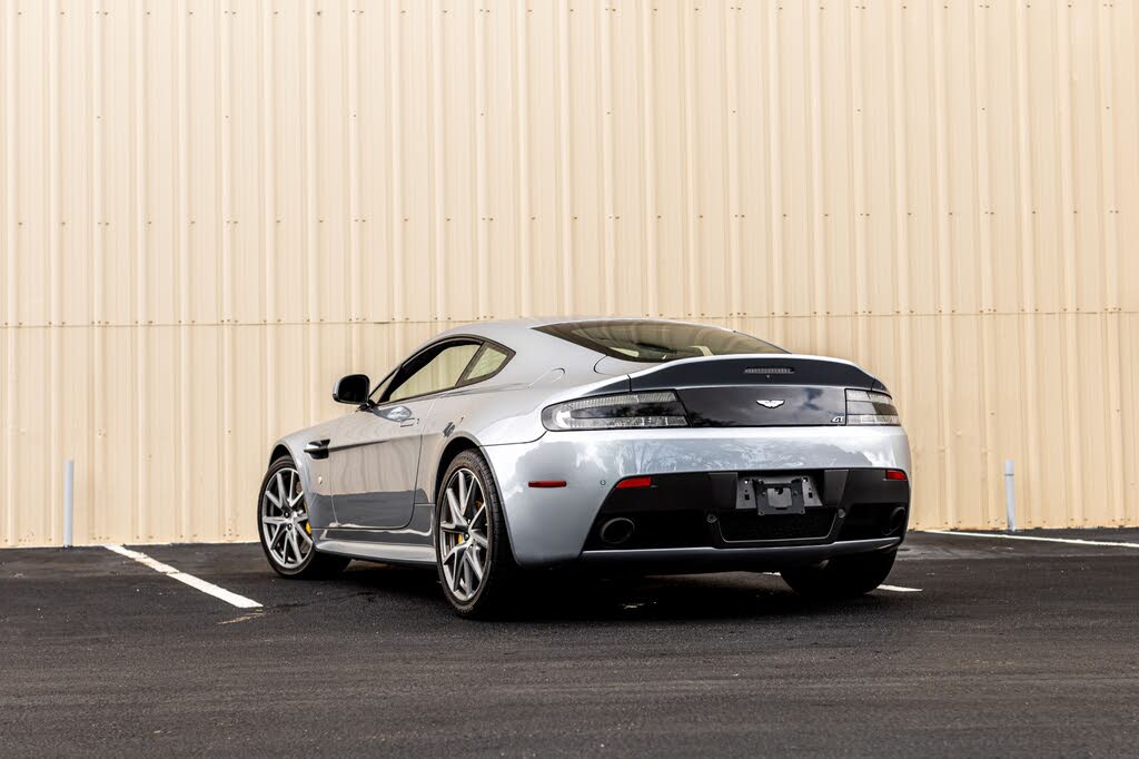 2015 Aston Martin V8 Vantage - 16