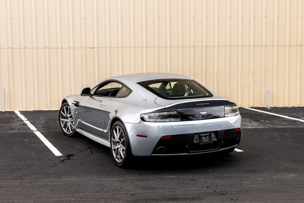 2015 Aston Martin V8 Vantage - 2