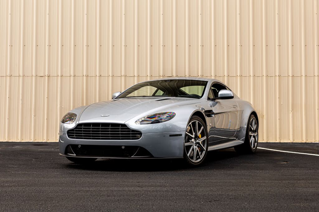 2015 Aston Martin V8 Vantage - 3