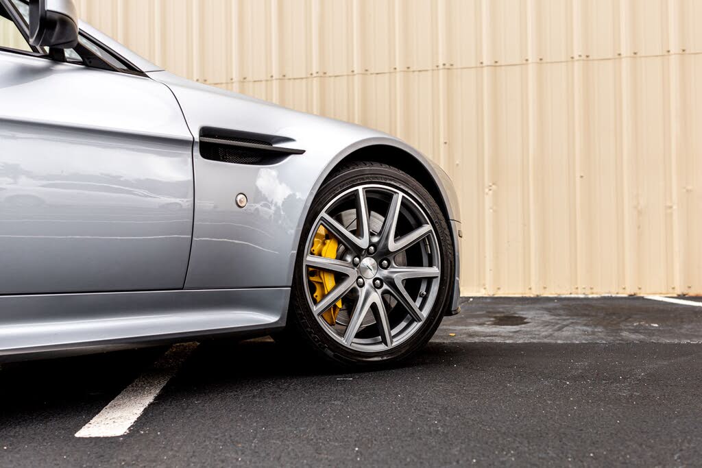 Vehicle Image 5 of 27 for 2015 Aston Martin V8 Vantage