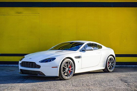 2015 Aston Martin V8 Vantage - 1