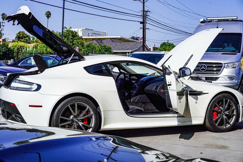 2015 Aston Martin V8 Vantage - 101