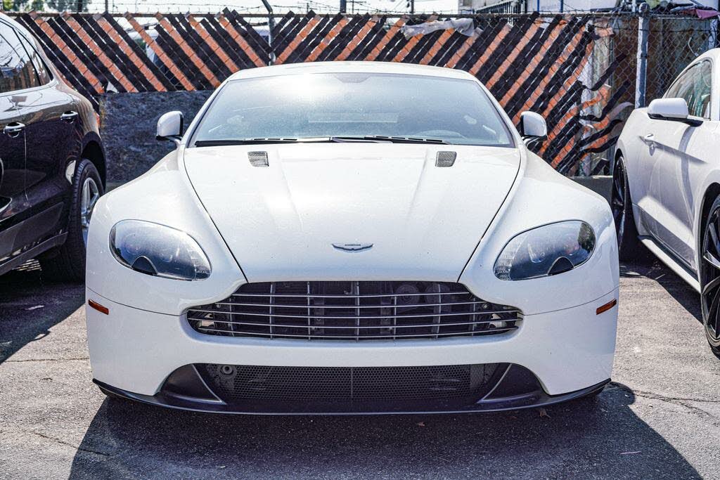 2015 Aston Martin V8 Vantage - 130