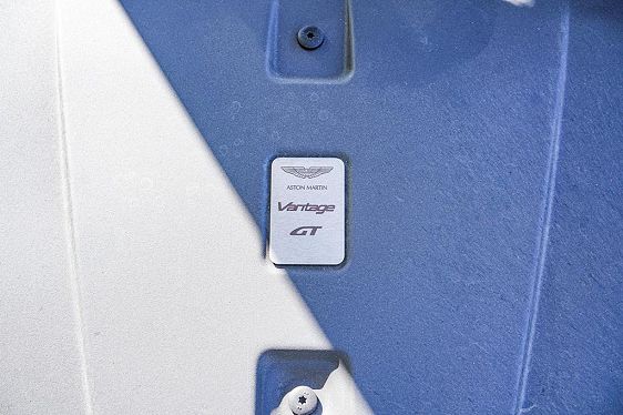 Vehicle Image 34 of 132 for 2015 Aston Martin V8 Vantage