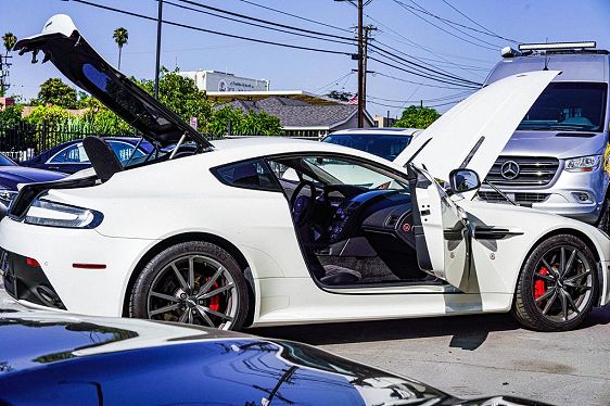 2015 Aston Martin V8 Vantage - 36