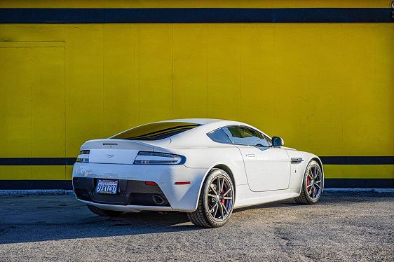 2015 Aston Martin V8 Vantage - 7