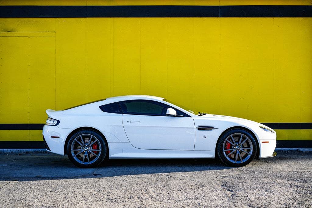 2015 Aston Martin V8 Vantage - 71