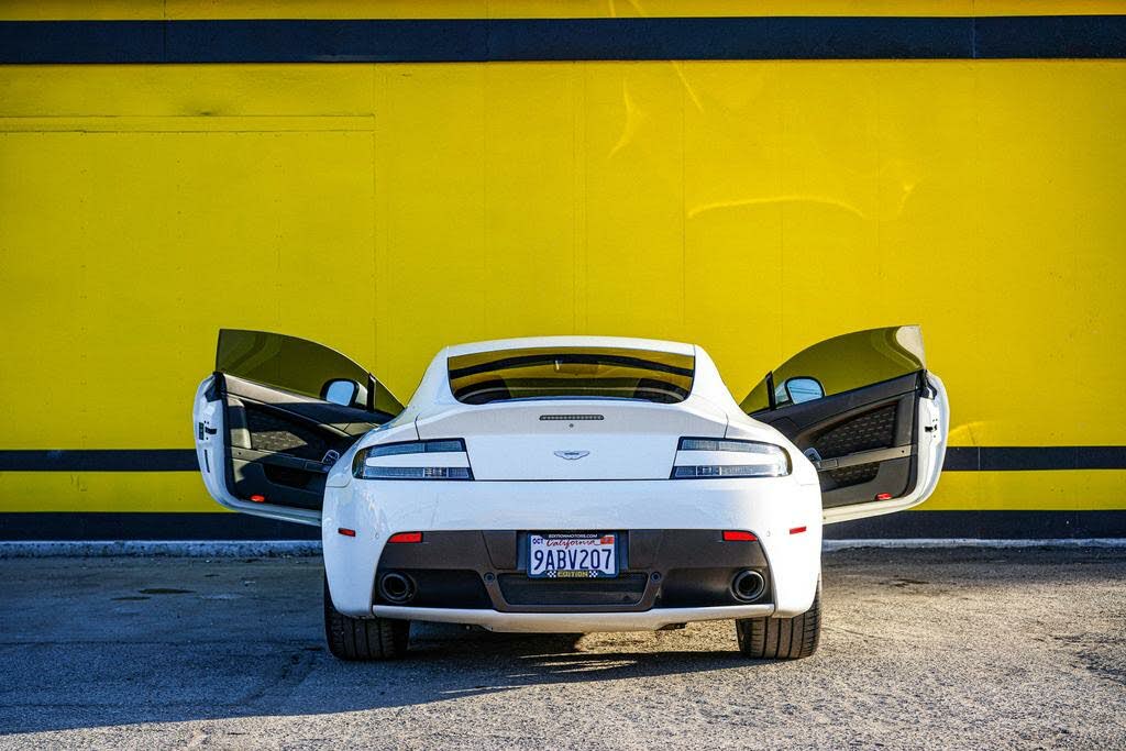 2015 Aston Martin V8 Vantage - 73