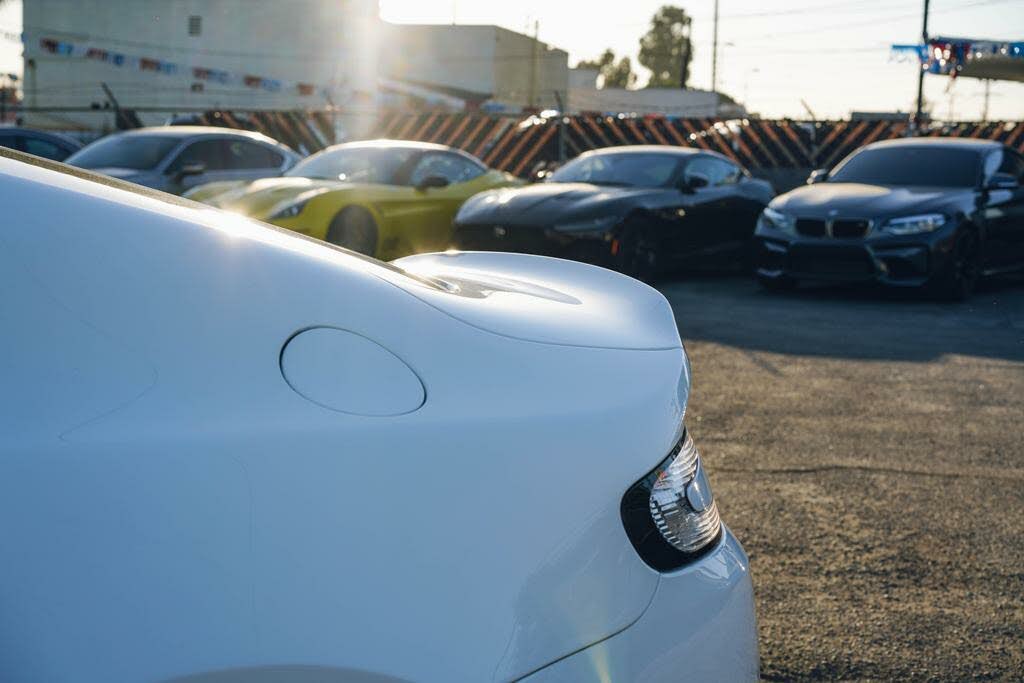 2015 Aston Martin V8 Vantage - 79