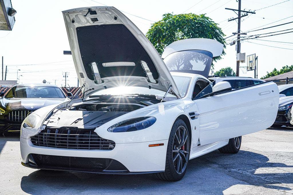 2015 Aston Martin V8 Vantage - 97