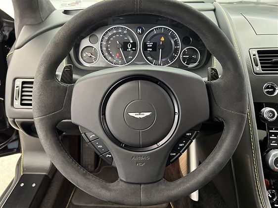 Vehicle Image 26 of 39 for 2015 Aston Martin V12 Vantage S