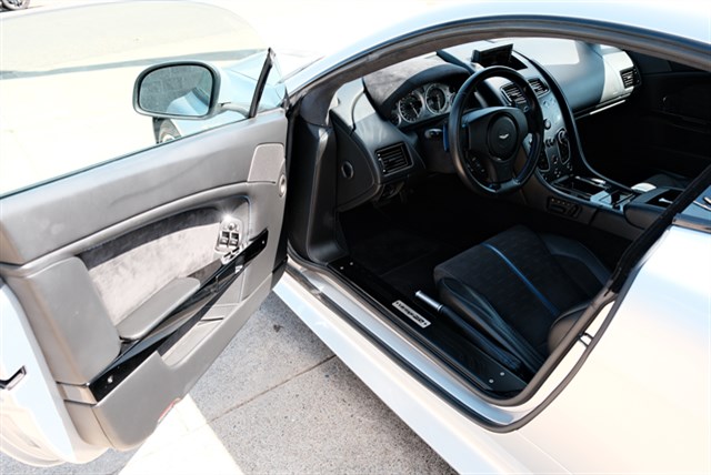 Vehicle Image 12 of 27 for 2016 Aston Martin V8 Vantage