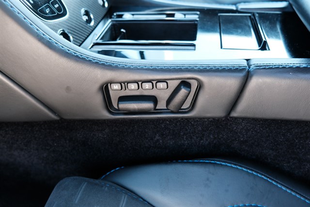 2016 Aston Martin V8 Vantage - 14