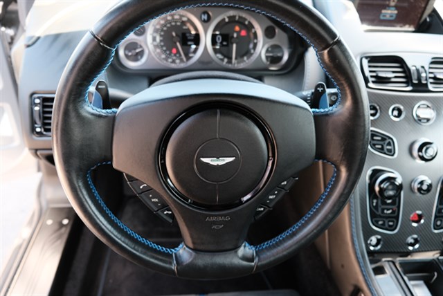 2016 Aston Martin V8 Vantage - 7