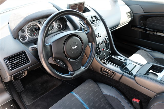 2016 Aston Martin V8 Vantage - 8