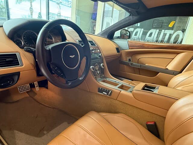 2015 Aston Martin DB9 - 9