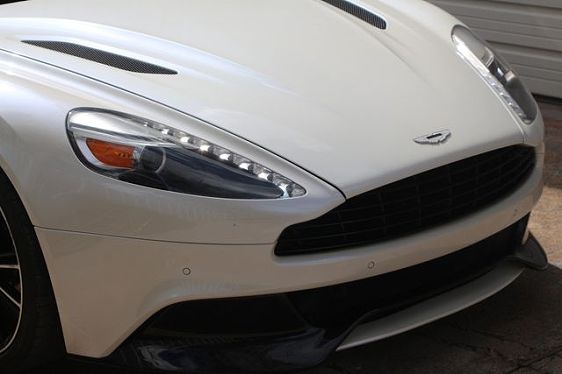 Vehicle Image 4 of 29 for 2014 Aston Martin Vanquish