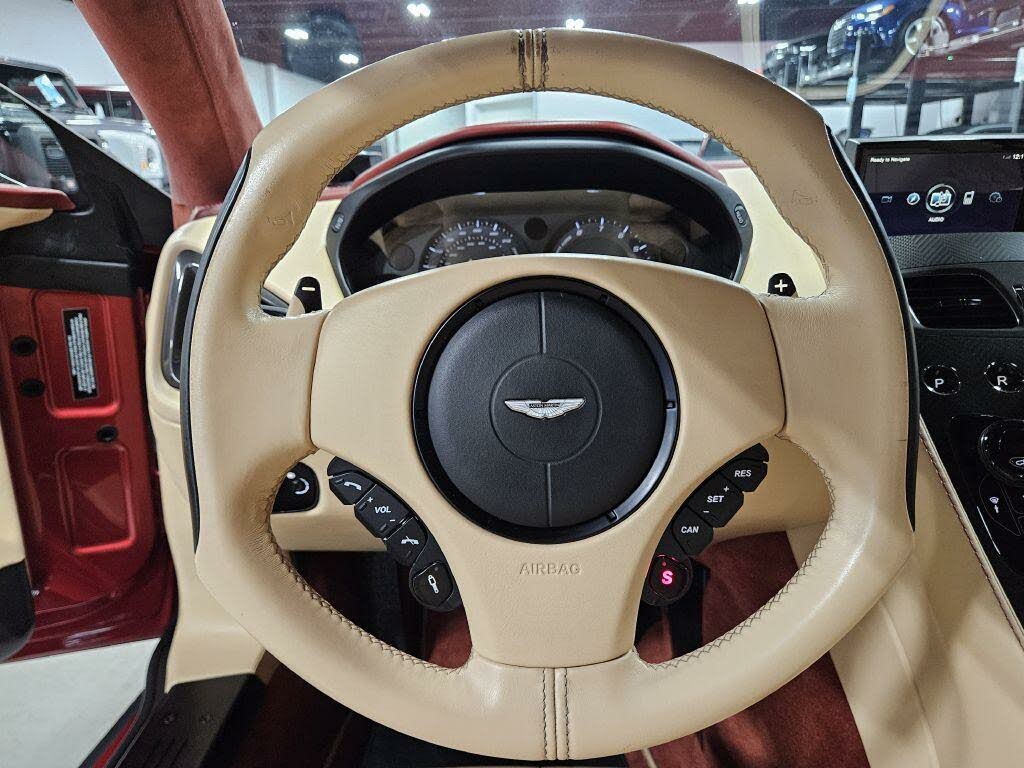 2014 Aston Martin Vanquish - 11