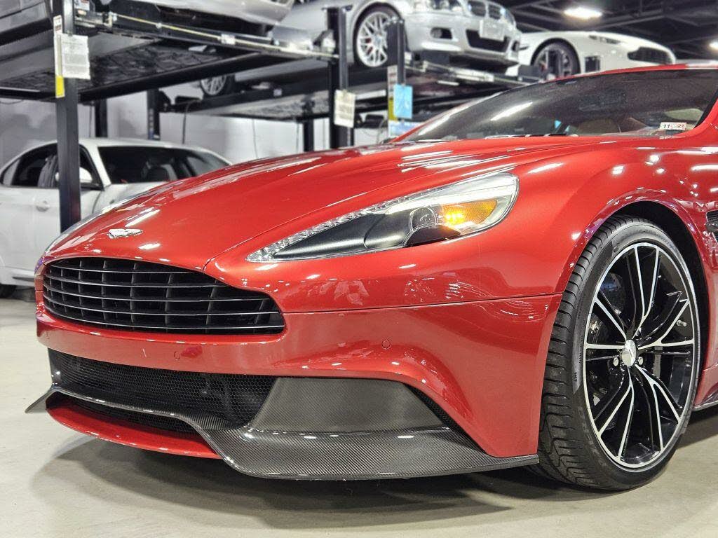 Vehicle Image 4 of 104 for 2014 Aston Martin Vanquish