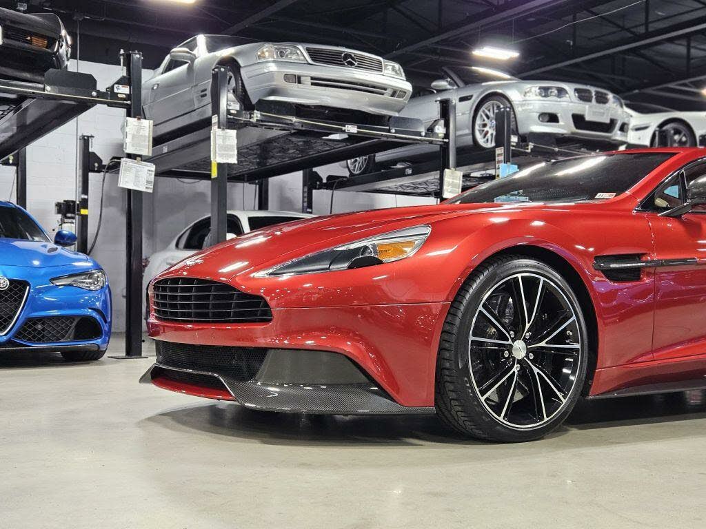 2014 Aston Martin Vanquish - 75